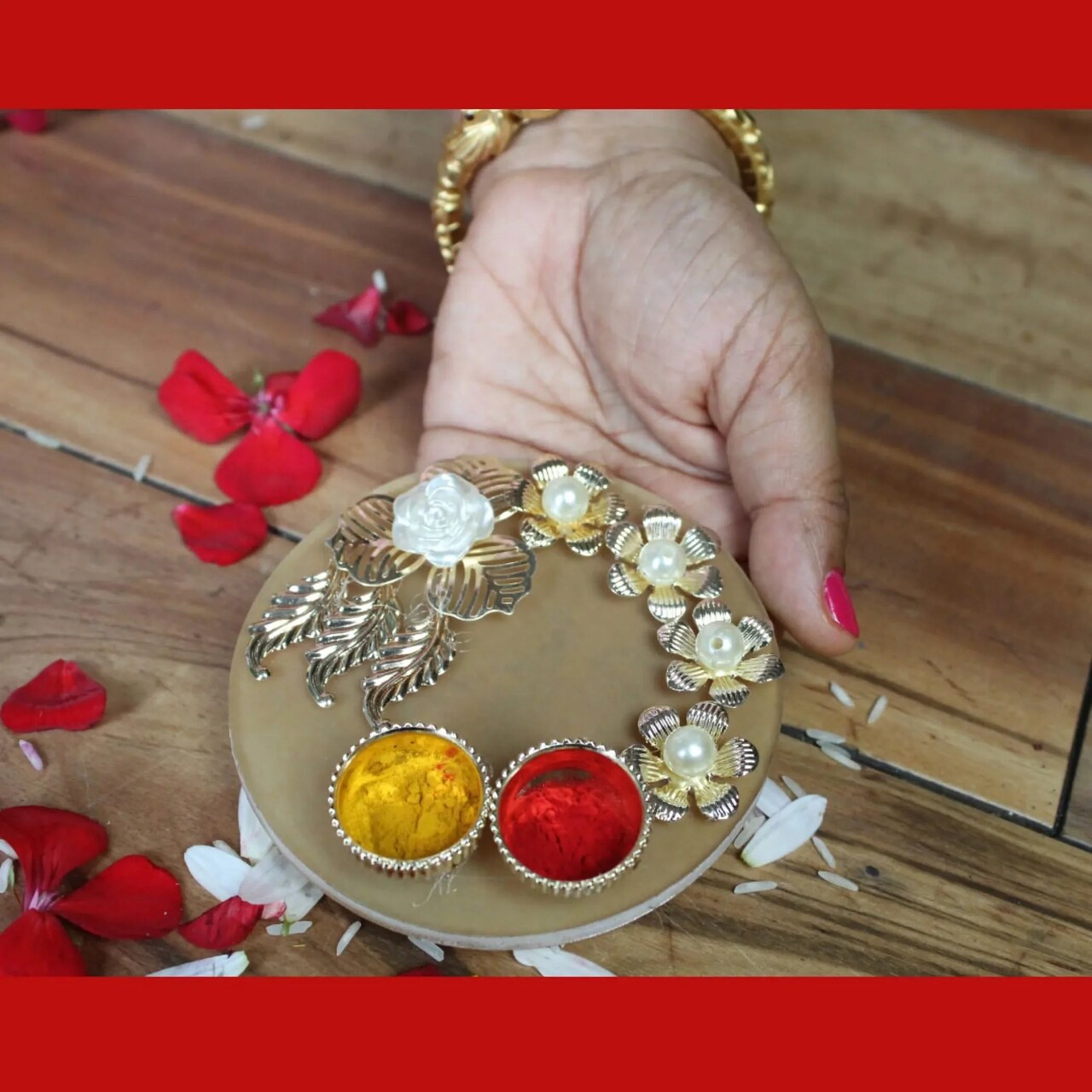 4CT Decorative Haldi Kumkum Thali Holder with Bowl Indian Festival Rakhi Pooja Thali Diwali Puja Tika Platter Wedding Favor Housewarming Gifts Hindu Puja Item